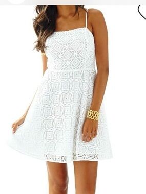 LILLY PULITZER Jennilee Dress in Treliss Lace. Modified. L
